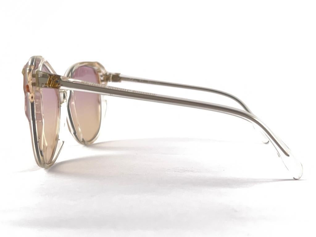 Neue Vintage Madame Landry-Sonnenbrille mit durchscheinendem Rahmen, 70er-Jahre, hergestellt in Frankreich (Beige) im Angebot