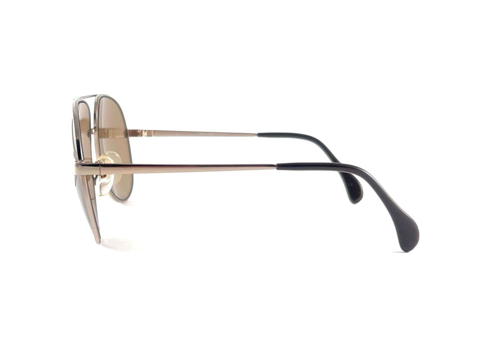 Women's or Men's New Vintage Menrad 635 Aviator Light Gold Frame Sunglasses 70'S Made in Germany For Sale