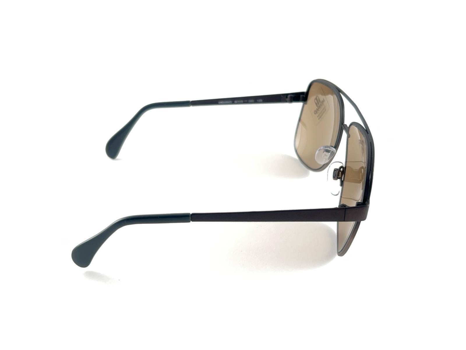 New Vintage Menrad 649 Oversized Grey Mate Frame Sunglasses 70's Made in Germany en vente 2