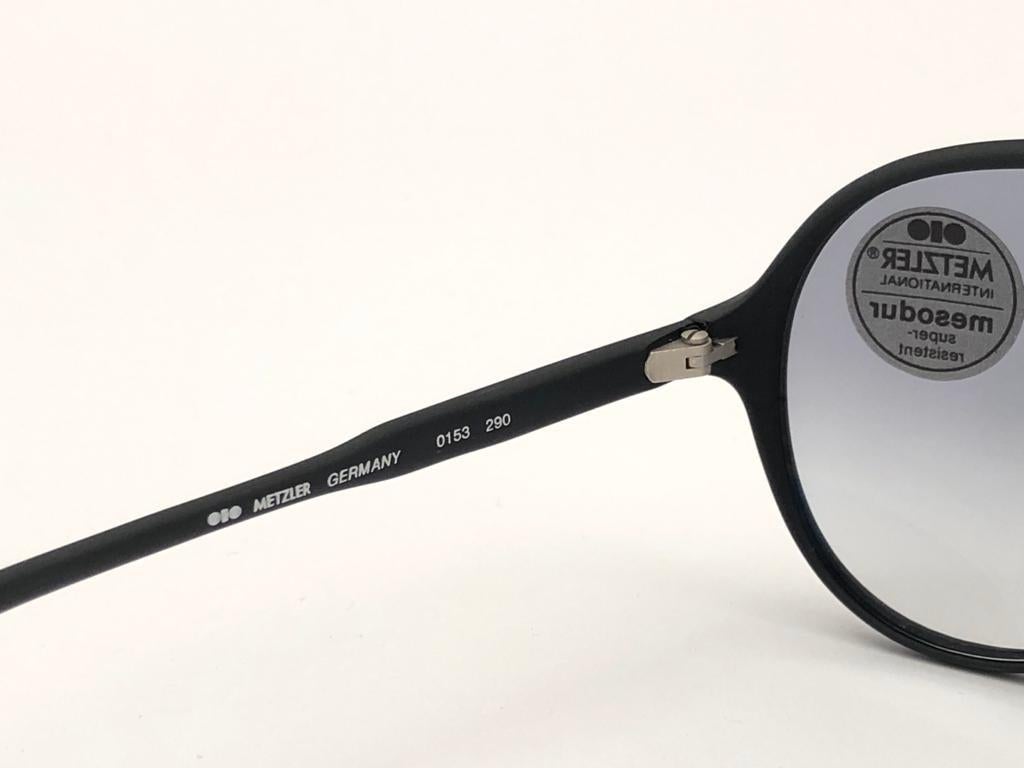 New Vintage Metzler 1053 Black Sports Sunglasses Made in Germany 1980's In Excellent Condition In Baleares, Baleares