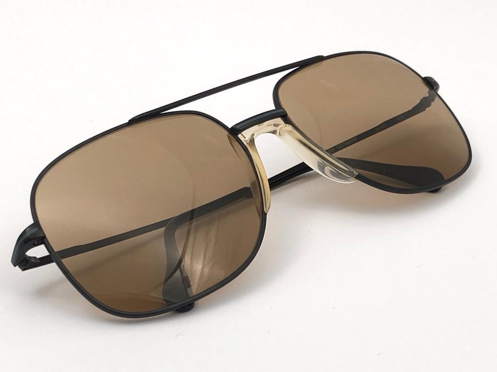 Beige New Vintage Metzler 2645 Black Sports Sunglasses Made in Germany 1980's For Sale