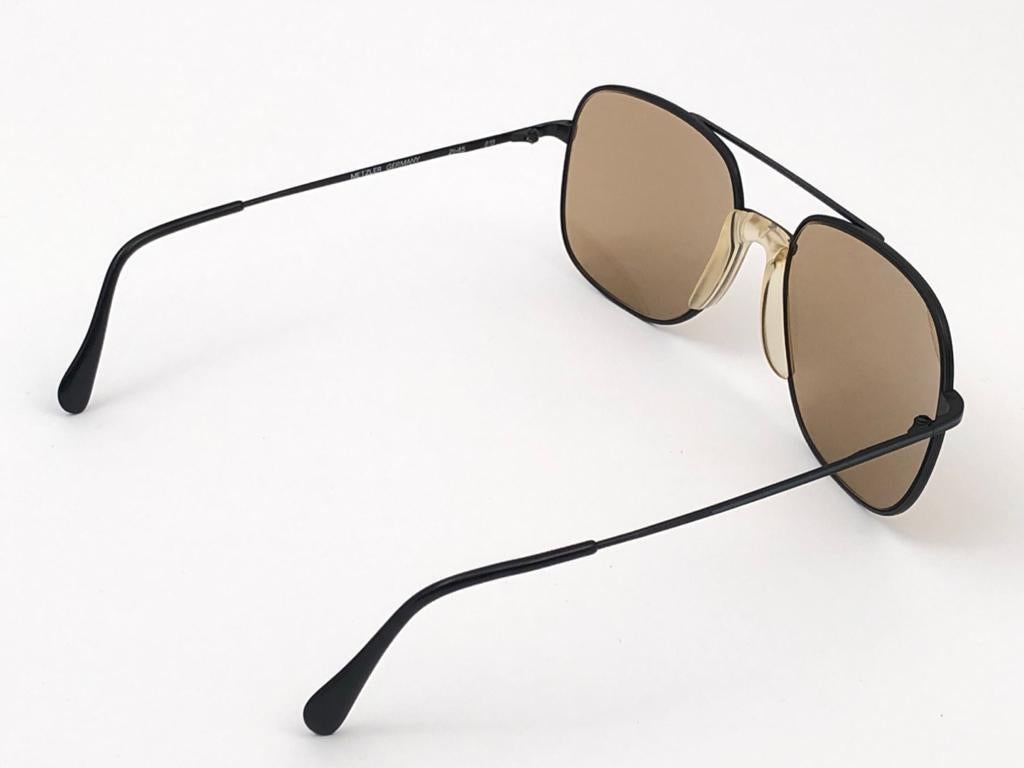 Neu Vintage Metzler 2645 Schwarze Sport-Sonnenbrille, Vintage, hergestellt in Deutschland 1980er Jahre im Angebot 1