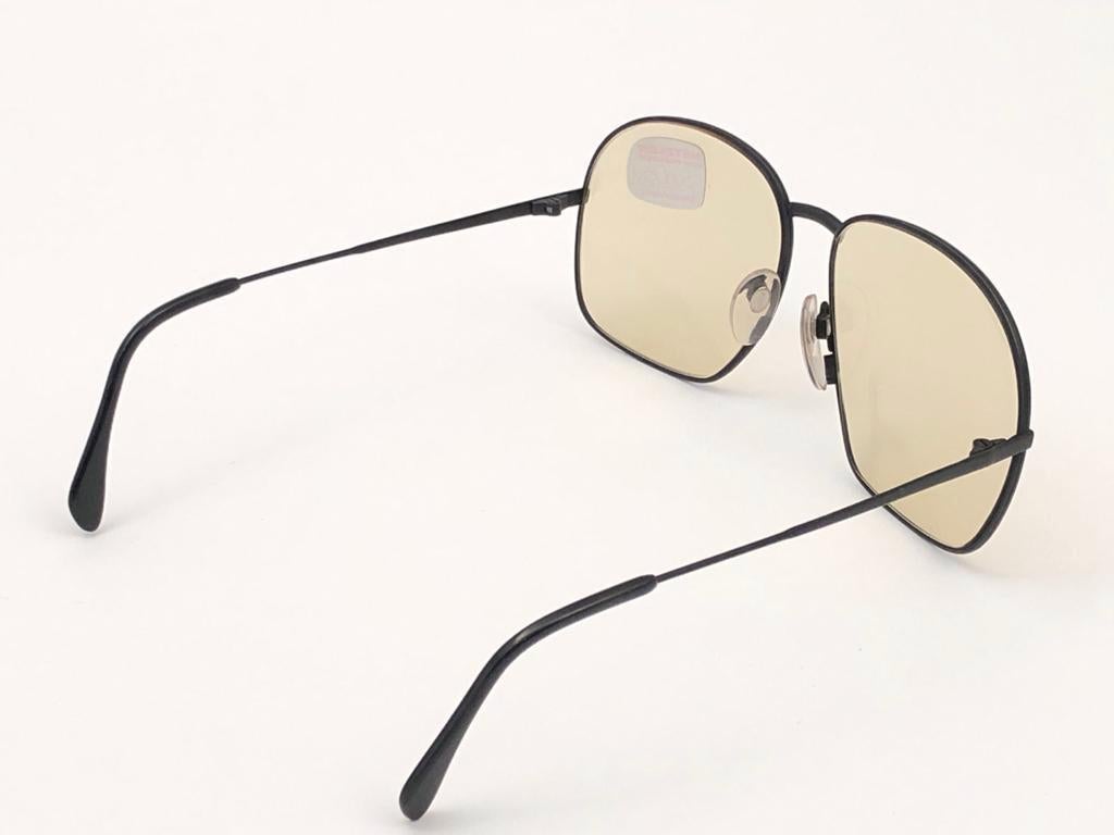 Neu Vintage Metzler 2960 Schwarze Sport-Sonnenbrille Made in Germany 1980er Jahre (Beige) im Angebot