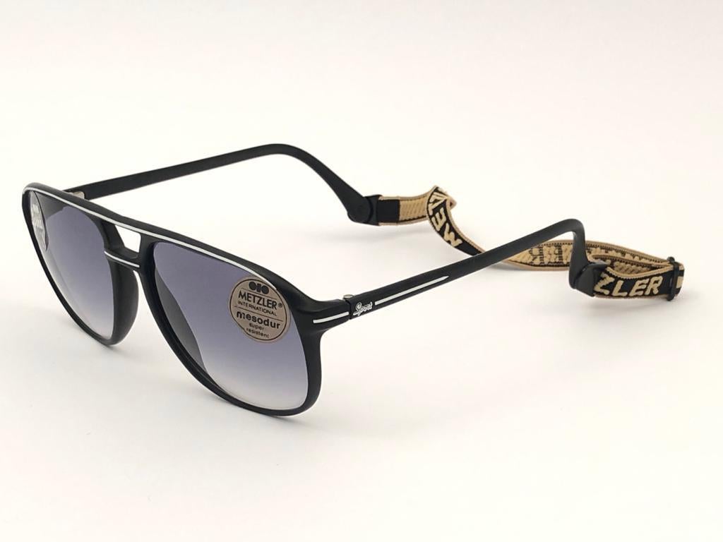 New Vintage Metzler Black Sports Sunglasses Made in Germany 1980's In Excellent Condition For Sale In Baleares, Baleares