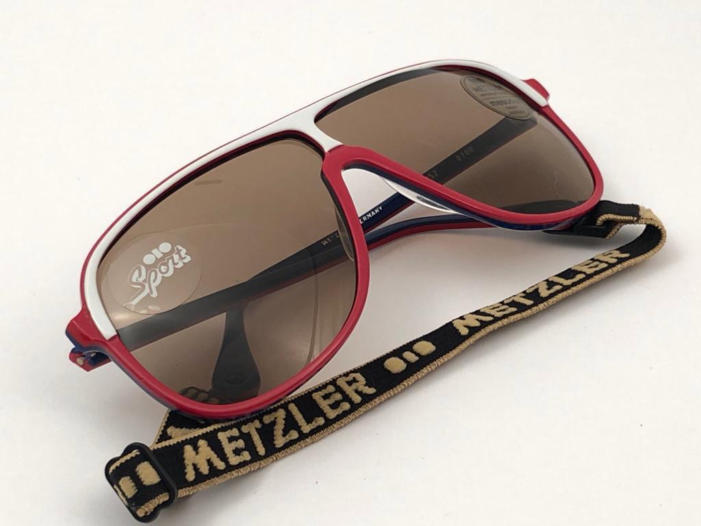 New Vintage Metzler Red & White Sports Sunglasses Made in Germany 1980's In Excellent Condition In Baleares, Baleares