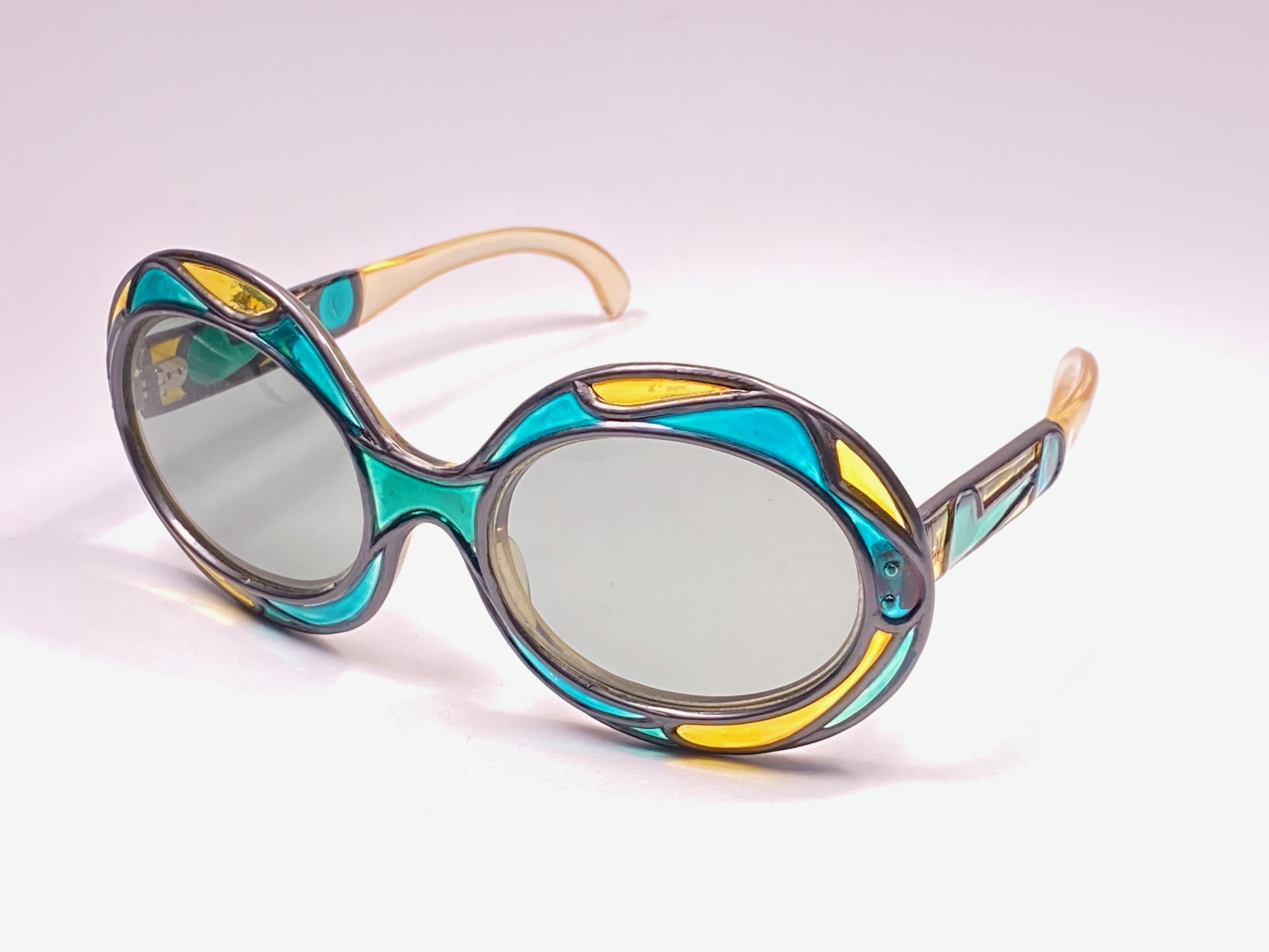 New Vintage Michelle Brevet 1950's Stained Glass Handmade in France Sunglasses  For Sale 2
