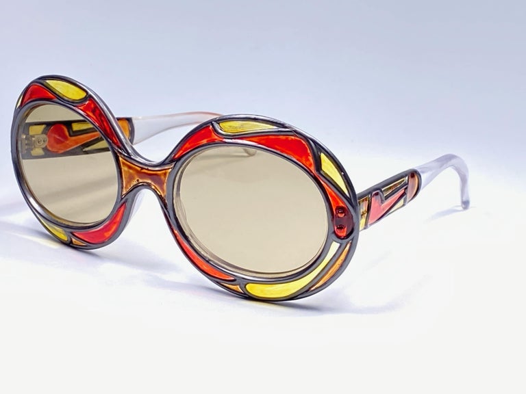 Coloured discount glass sunglasses