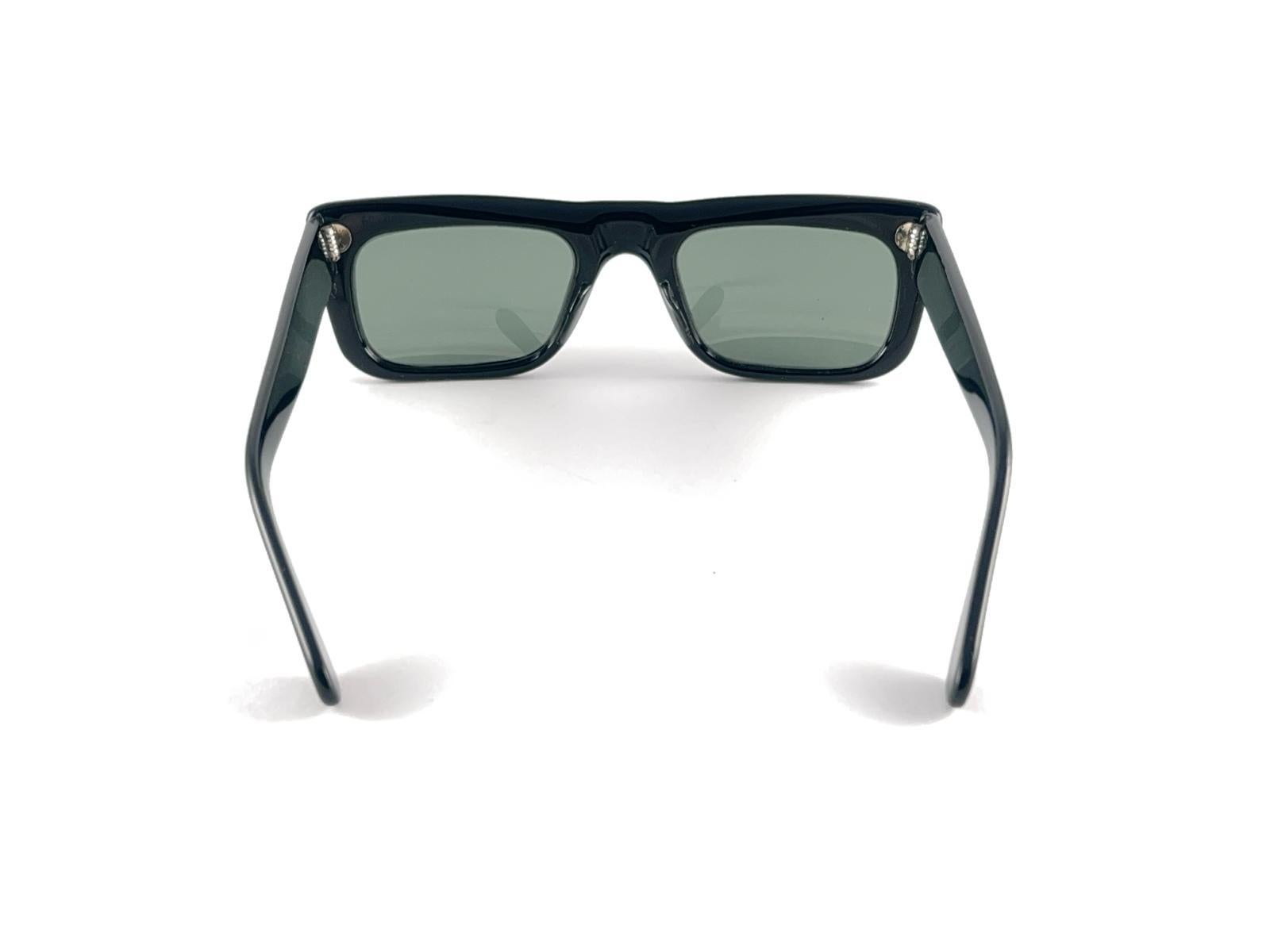 New Vintage Midcentury Black Rectangular Sunglasses 1960'S For Sale 8