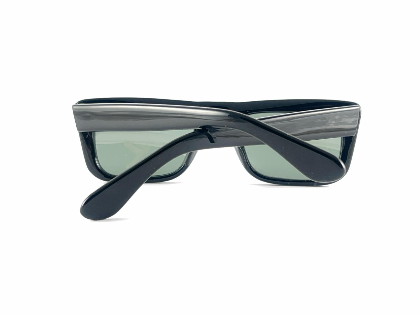 New Vintage Midcentury Black Rectangular Sunglasses 1960'S For Sale 9