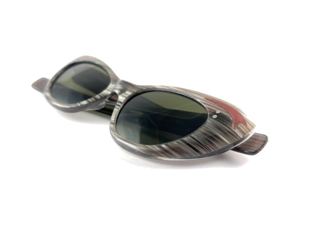 New Vintage Midcentury  Cat Eye Green Lenses Frame 60'S Sunglasses Italy  For Sale 8