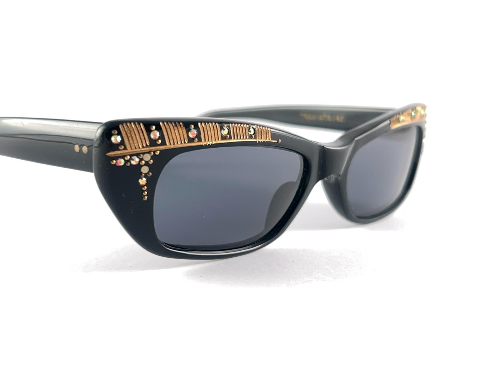 Women's or Men's New Vintage Midcentury Traviata Black & Rhinestones Sunglasses 50'S  France For Sale