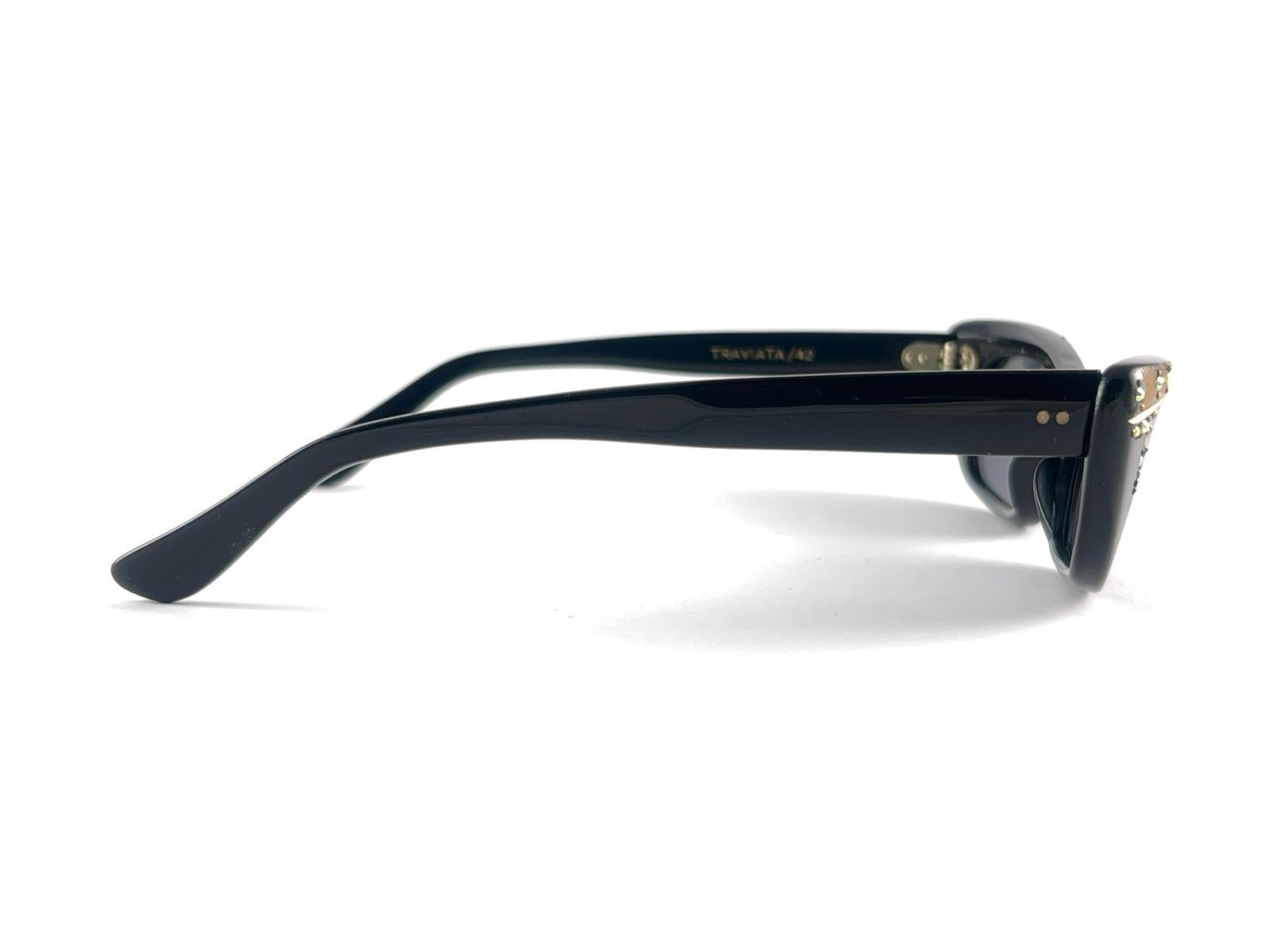 New Vintage Midcentury Traviata Black & Rhinestones Sunglasses 50's  France en vente 3