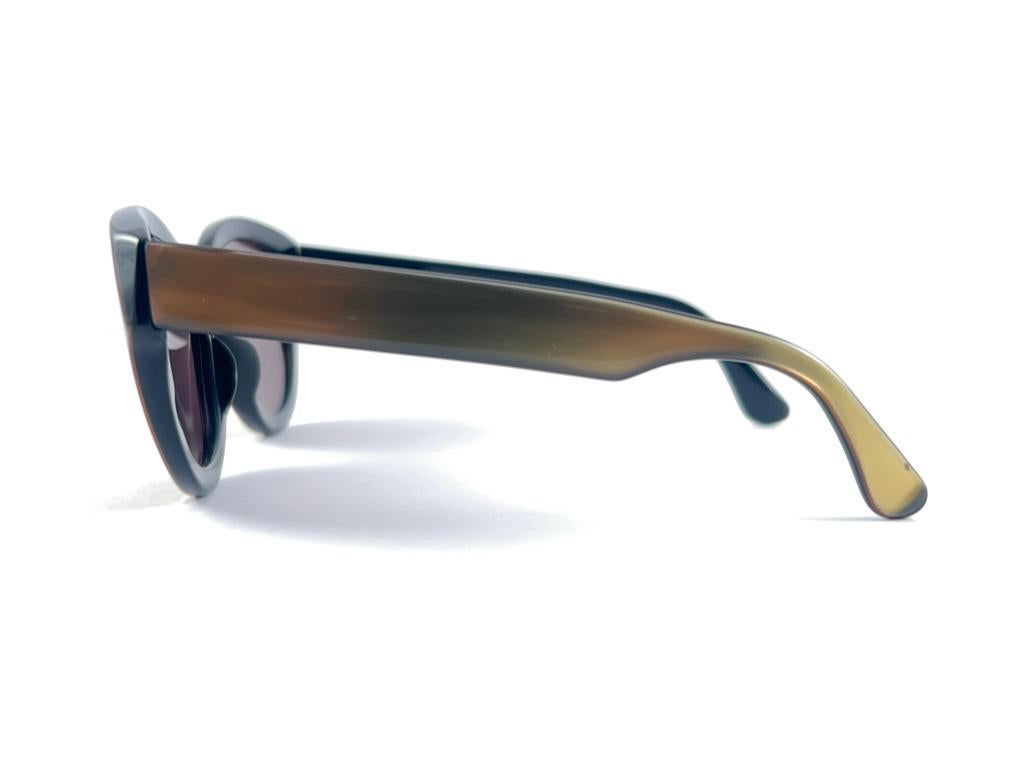 Nouvelles lunettes de soleil vintage Montana 520 à monture dorée et noire, fabriquées en France Neuf - En vente à Baleares, Baleares