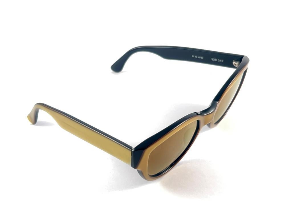 New Vintage Montana 520 Gold & Black Frame Gold Lenses Made In France Sunglasses For Sale 2