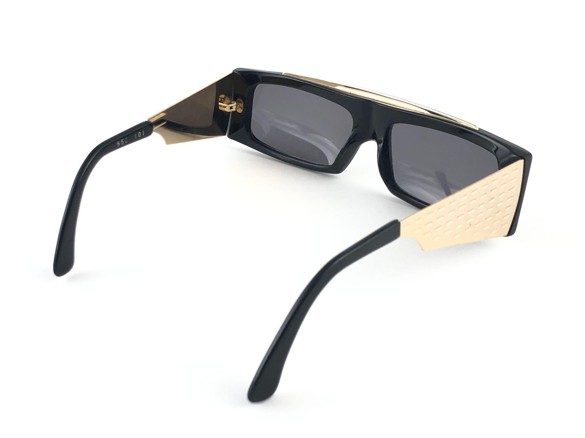 Montana 553 Maske Schwarz & Gold Handgefertigte Vintage-Sonnenbrille aus Frankreich 1990 2