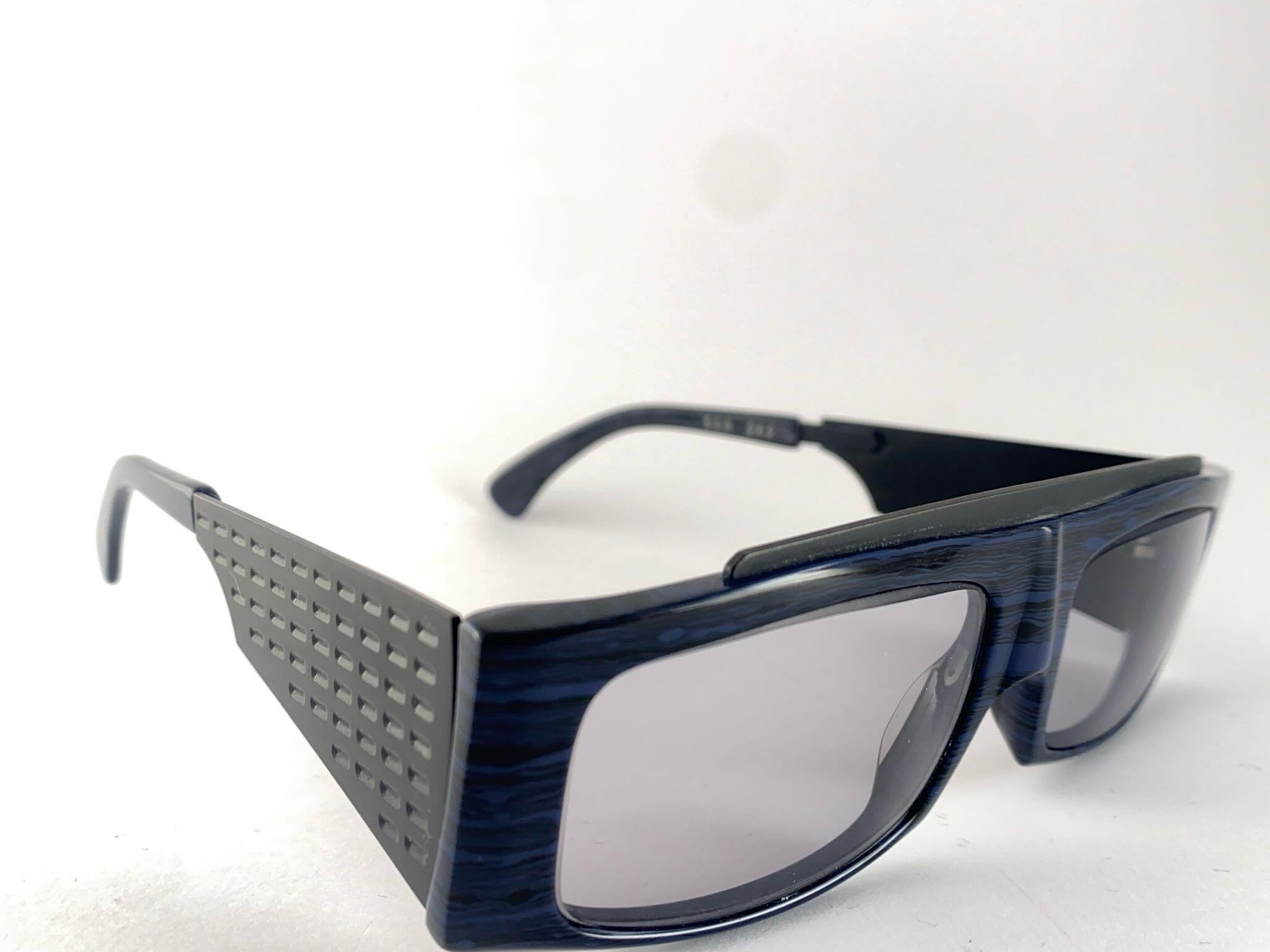 Gray New Vintage Montana 553 Mask Handmade in France Sunglasses 80's For Sale