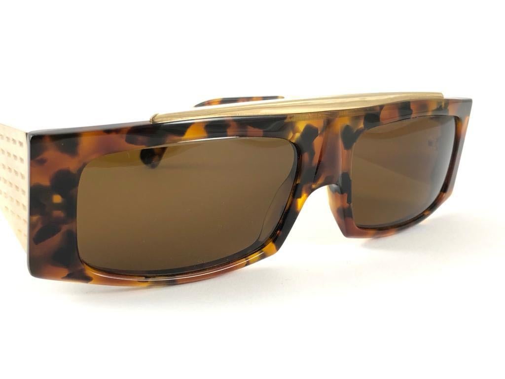 New Vintage Montana 553 Mask Tortoise & Gold Handmade in France Sunglasses 1990 en vente 5