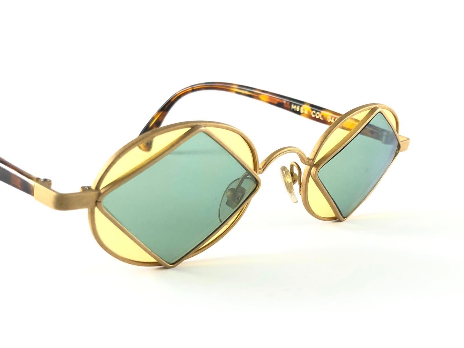 Or New Vintage Montana M654 Gold Handmade in France Sunglasses 1990 en vente