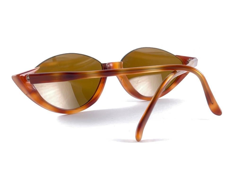 New Vintage Montana Tortoise Cat Eye  Frame Gold Lenses 80'S France Sunglasses For Sale 5