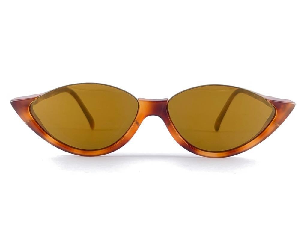 New Vintage Montana Tortoise Cat Eye  Frame Gold Lenses 80'S France Sunglasses For Sale 7