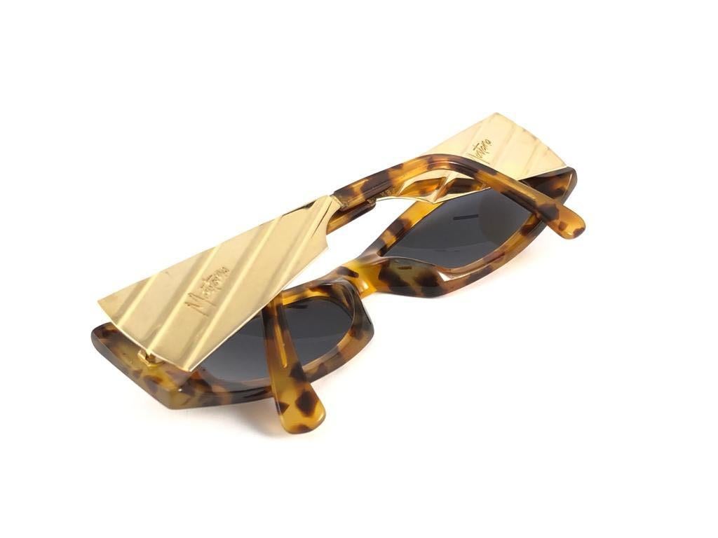 New Vintage Montana Tortoise & Gold 588 Handmade in France Sunglasses 1990 en vente 2