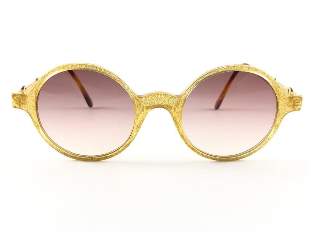 Moschino by Persol M274 Runde Sonnenbrille aus Bernstein und Gold, Vintage  im Zustand „Neu“ im Angebot in Baleares, Baleares