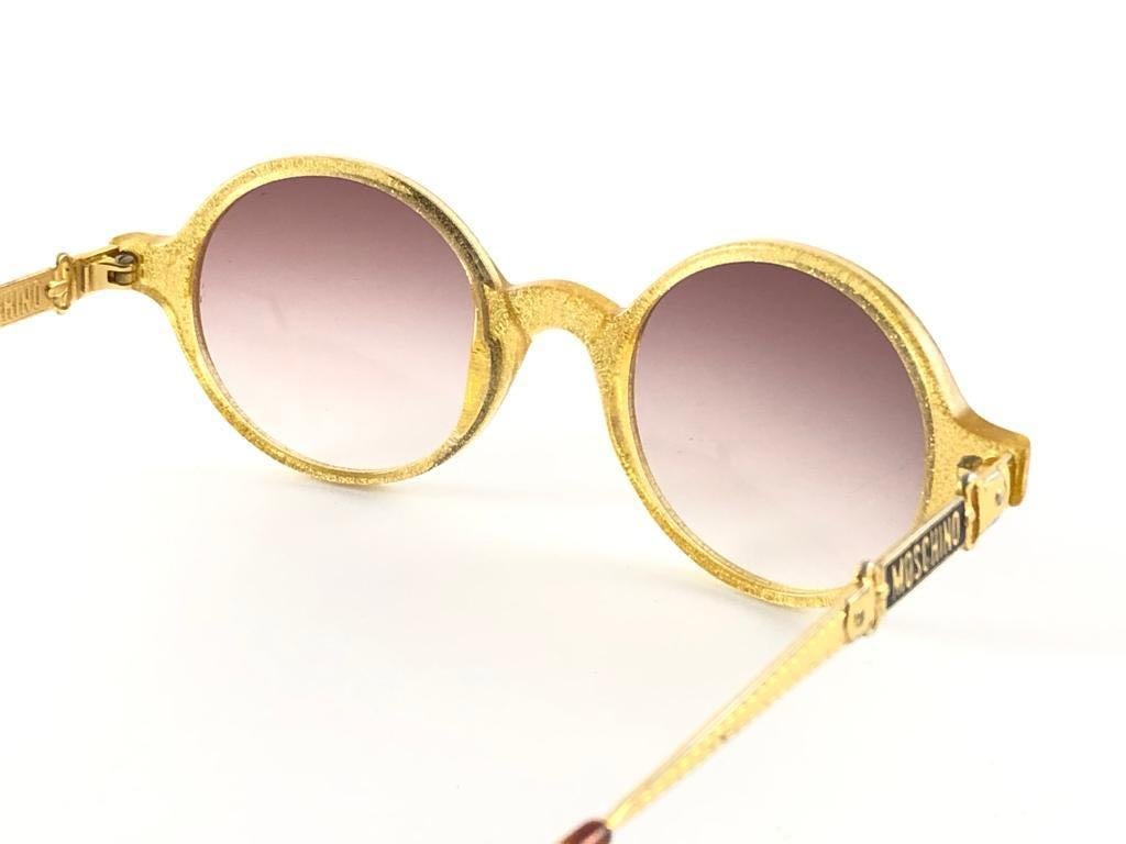 Moschino by Persol M274 Runde Sonnenbrille aus Bernstein und Gold, Vintage  im Angebot 5