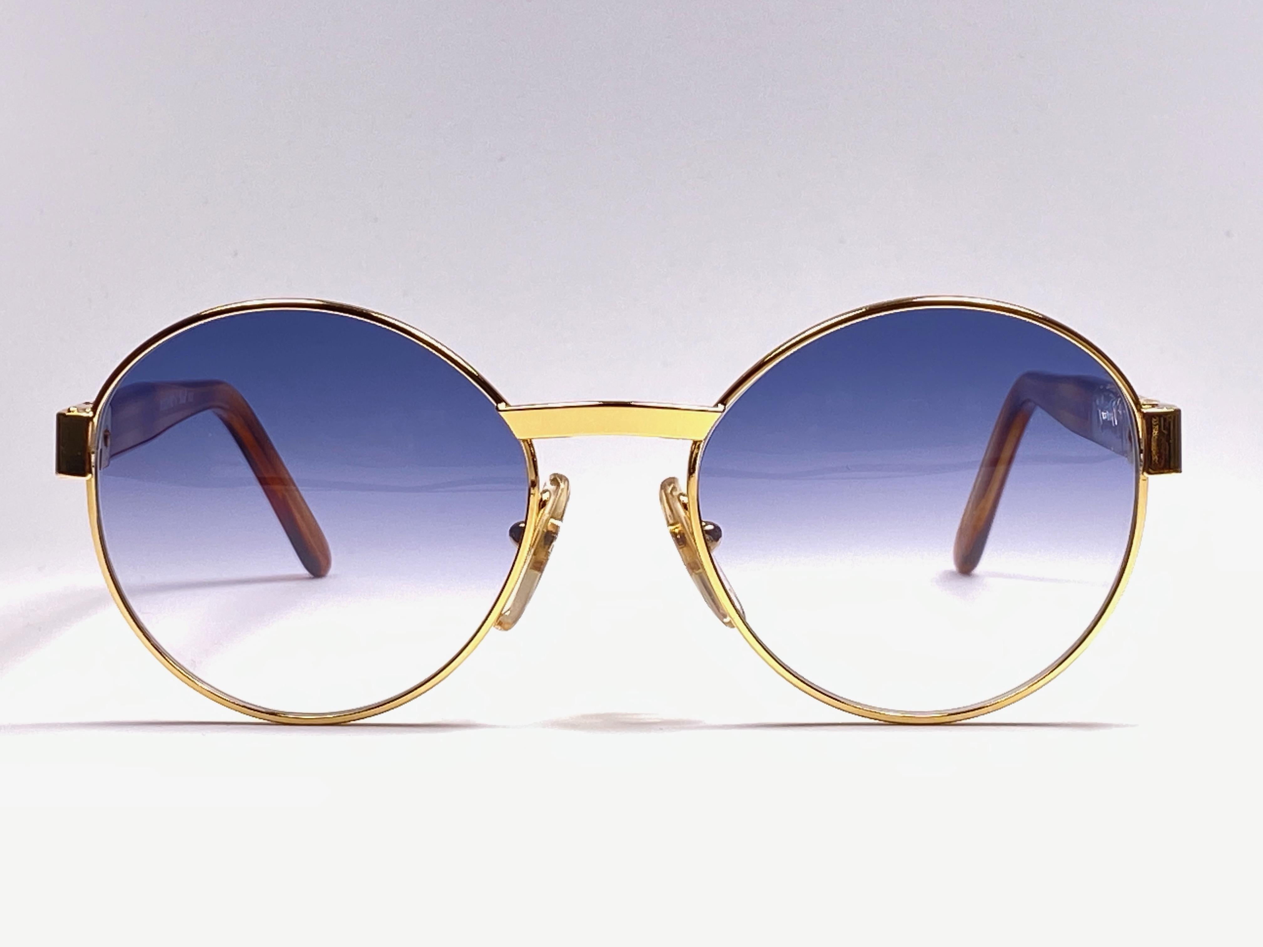 Neu Vintage Moschino von Persol M32 Rahmen Medium Runde Gold-Sonnenbrille  (Grau) im Angebot
