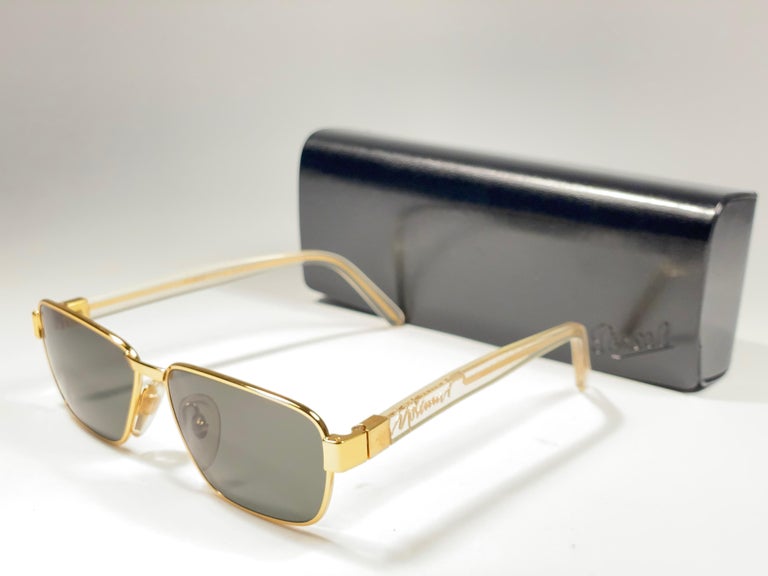 New Vintage Moschino By Persol MM33 Frame Medium Rectangular Gold ...