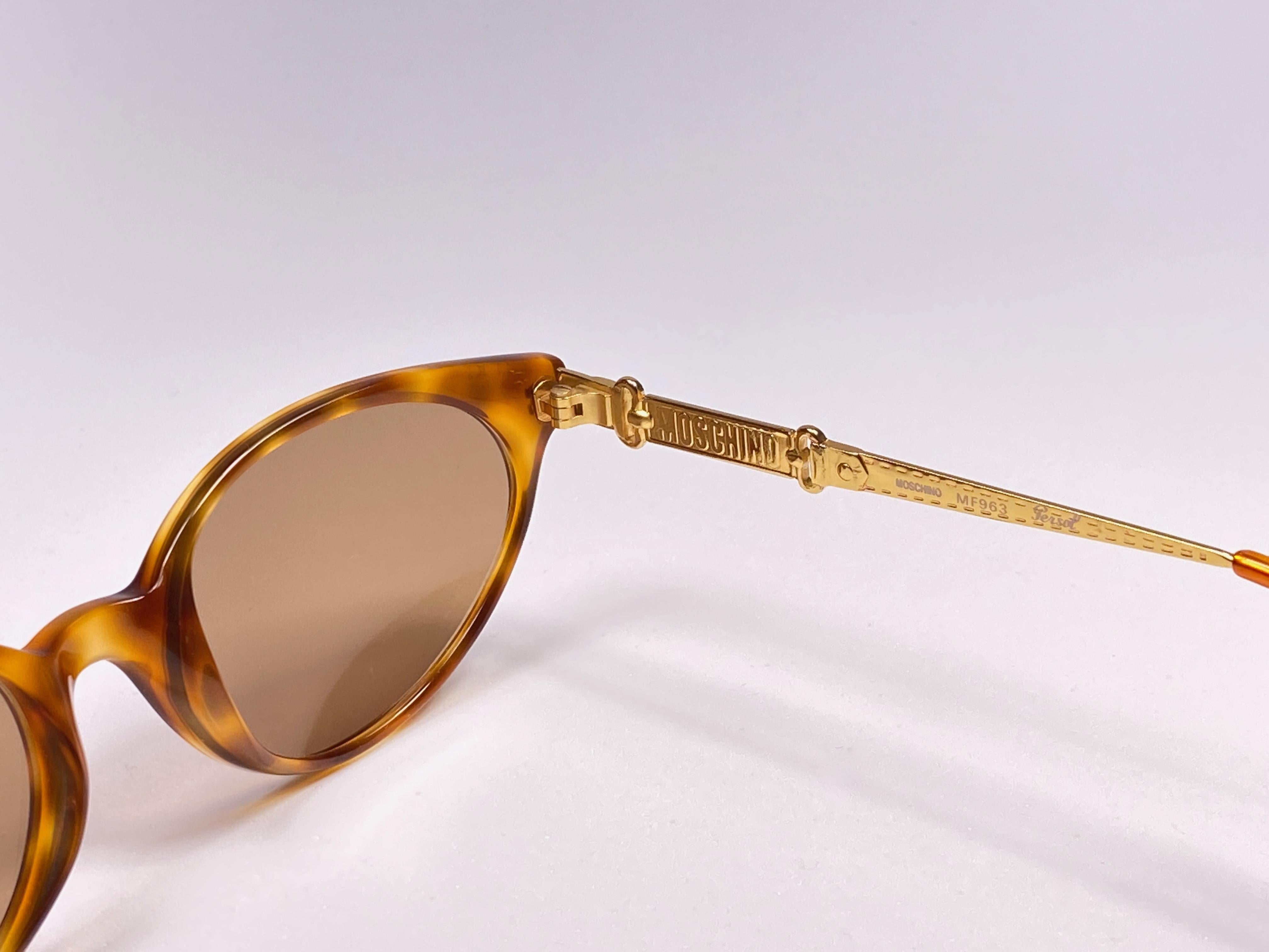Brown New Vintage Moschino By Persol Tortoise MF963 Cat Eye Sunglasses Made in Italy For Sale
