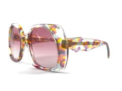 Nouvelles lunettes de soleil vintage à monture de couleur rose translucide marbrée Neweye, France