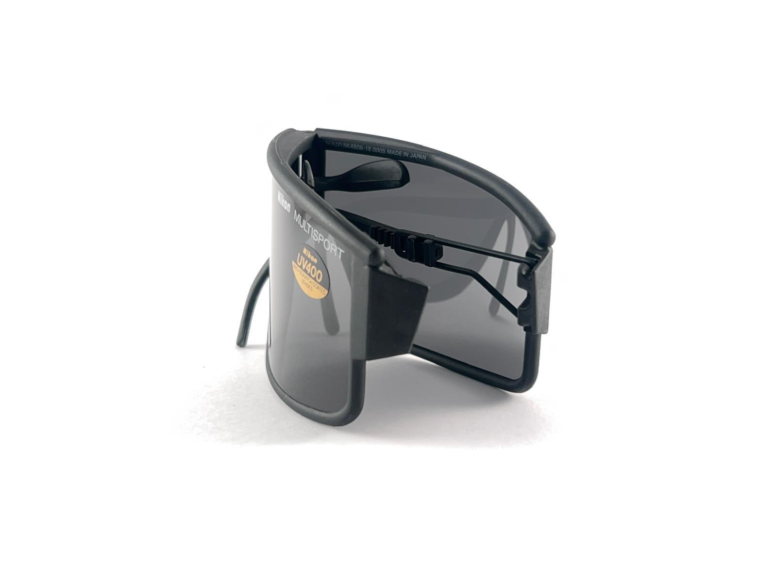 Neu Vintage Nikon Schwarzer klappbarer 4806 Multisport, Vintage  1990'S Hergestellt in Japan im Angebot 4