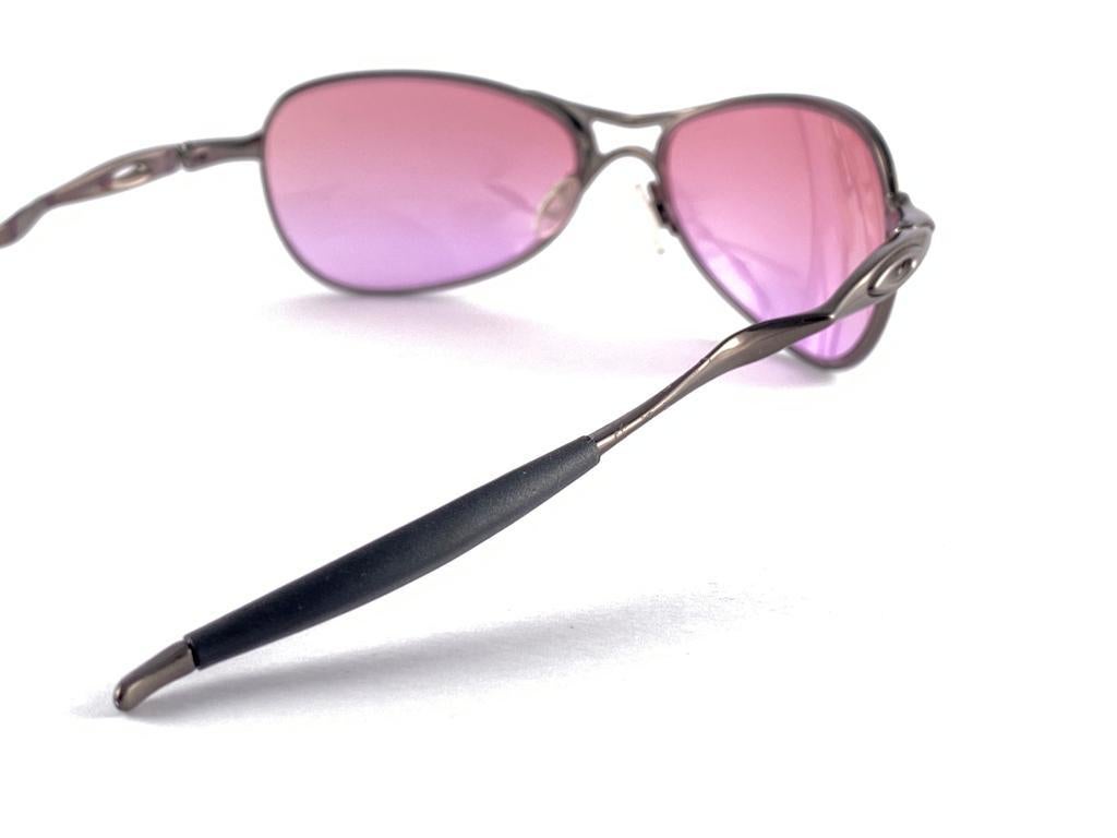New Vintage Oakley Crosshair Silver Rose Lens 2000's Sunglasses  In New Condition For Sale In Baleares, Baleares