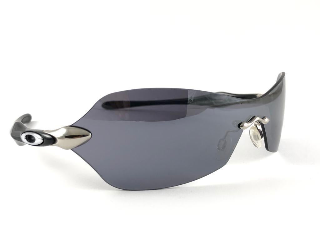 New Vintage Oakley Dartboard Black Iridium Lens 2004 Sunglasses  2