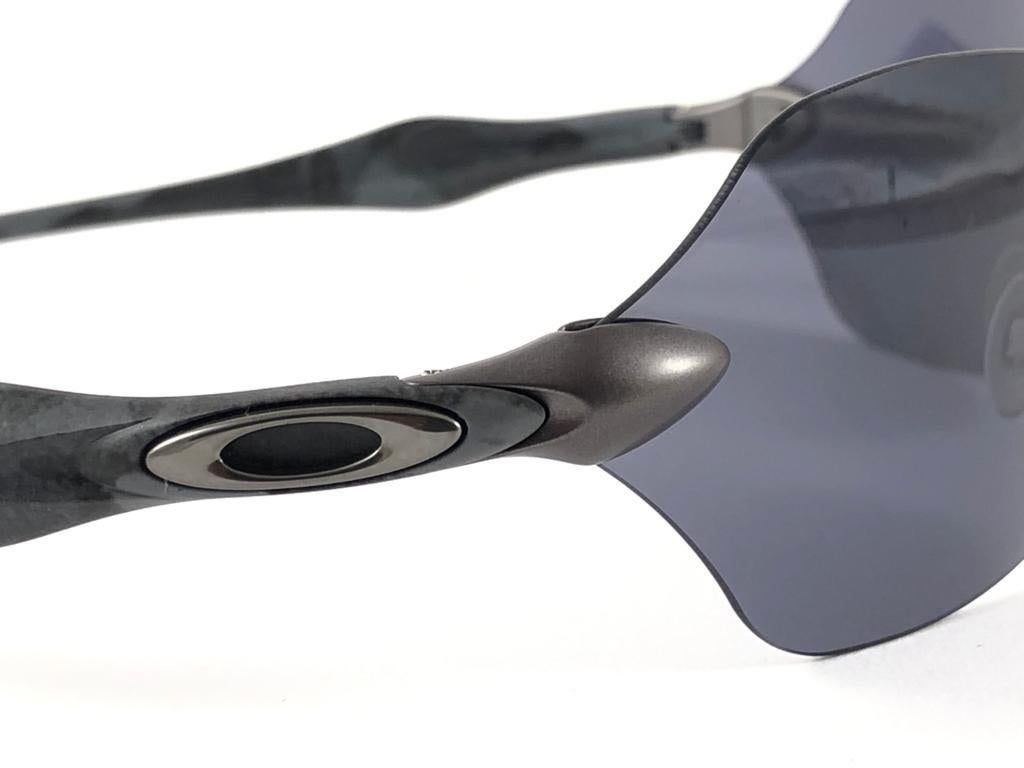 Women's or Men's New Vintage Oakley Dartboard Night Camo Black Iridium Lens 2004 Sunglasses 