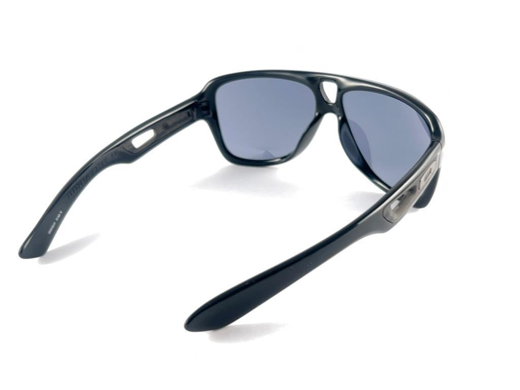 New Vintage Oakley Dispatch II Black 2005 Sunglasses  For Sale 8