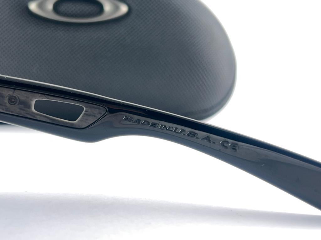New Vintage Oakley Dispatch II Black 2005 Sunglasses en vente 8