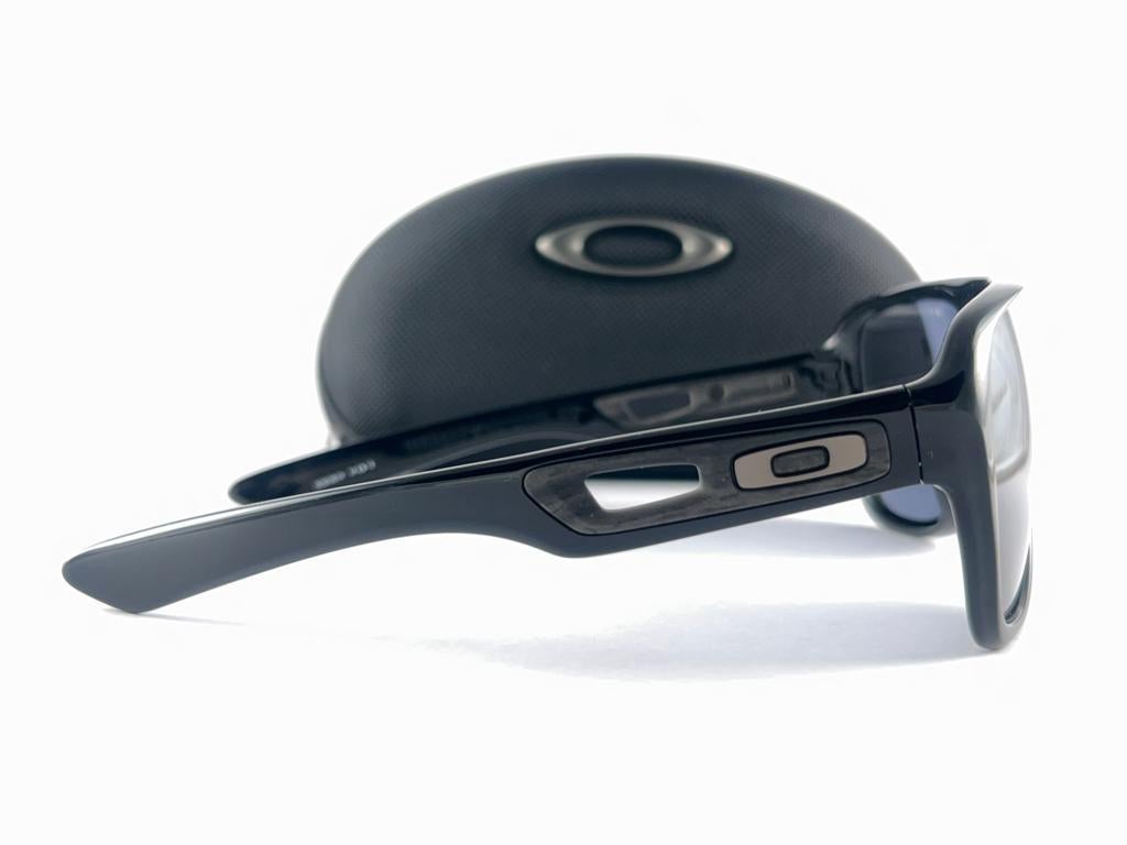 New Vintage Oakley Dispatch II Black 2005 Sunglasses  For Sale 10