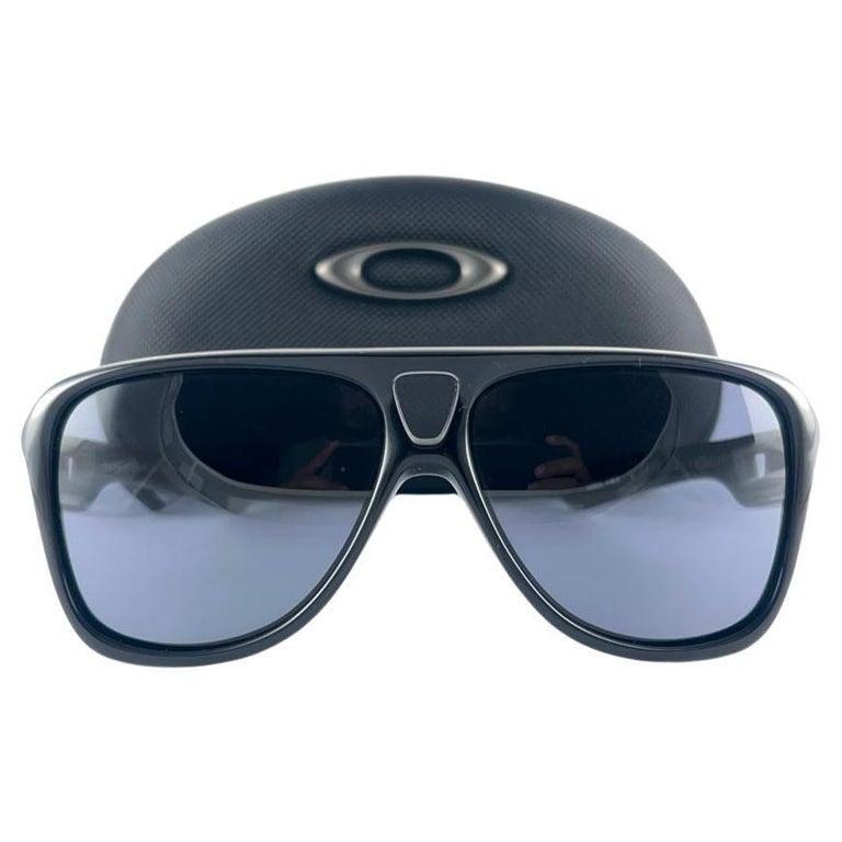 New Vintage Oakley Dispatch II Black 2005 Sunglasses at 1stDibs