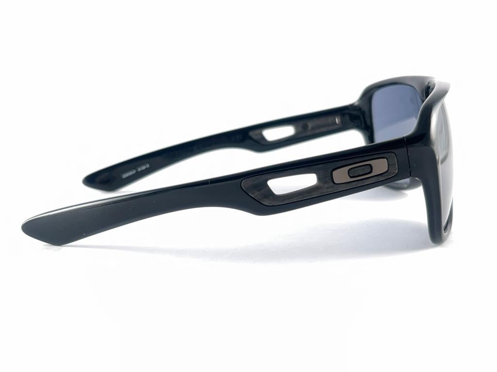 New Vintage Oakley Dispatch II Black 2005 Sunglasses  For Sale 5
