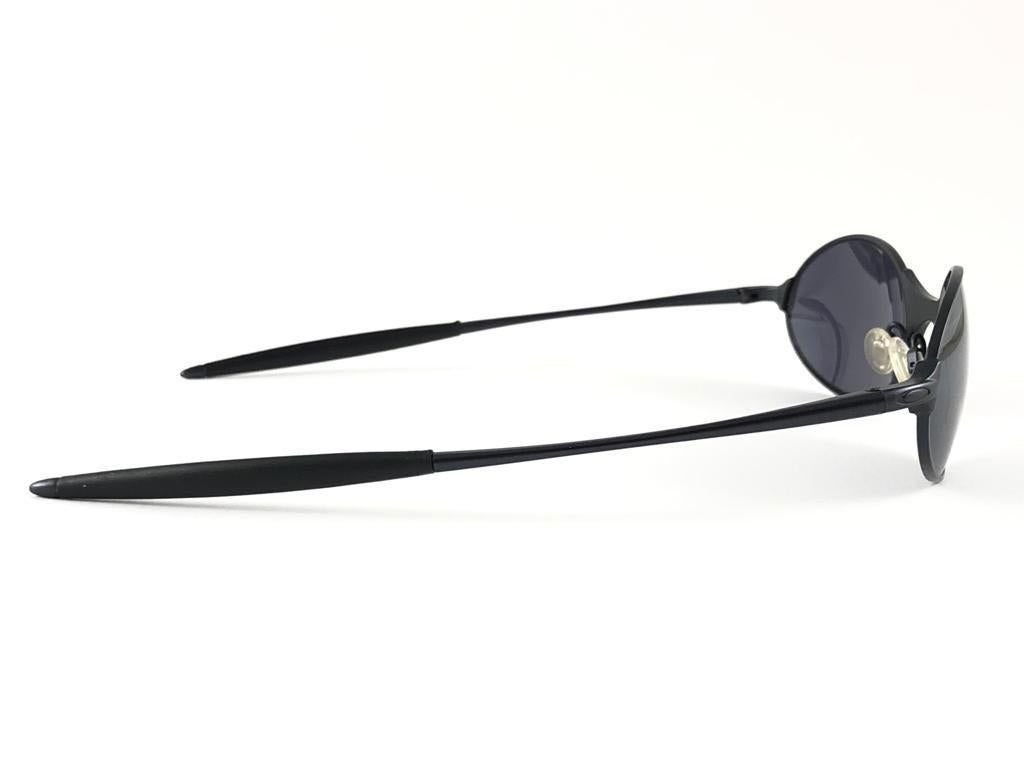 New Vintage Oakley E Wire 2.1 Black Black Iridium Lens 2001 Sunglasses  1
