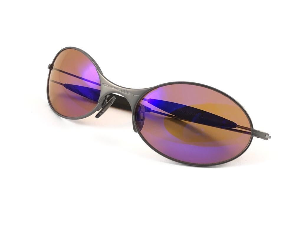 Oakley E Wire lunettes de soleil vintage neuves rouges et noires avec lentille en Iridium 2001  7