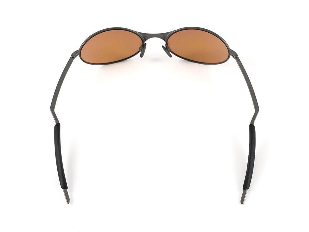 Oakley E Wire lunettes de soleil vintage neuves rouges et noires avec lentille en Iridium 2001  3