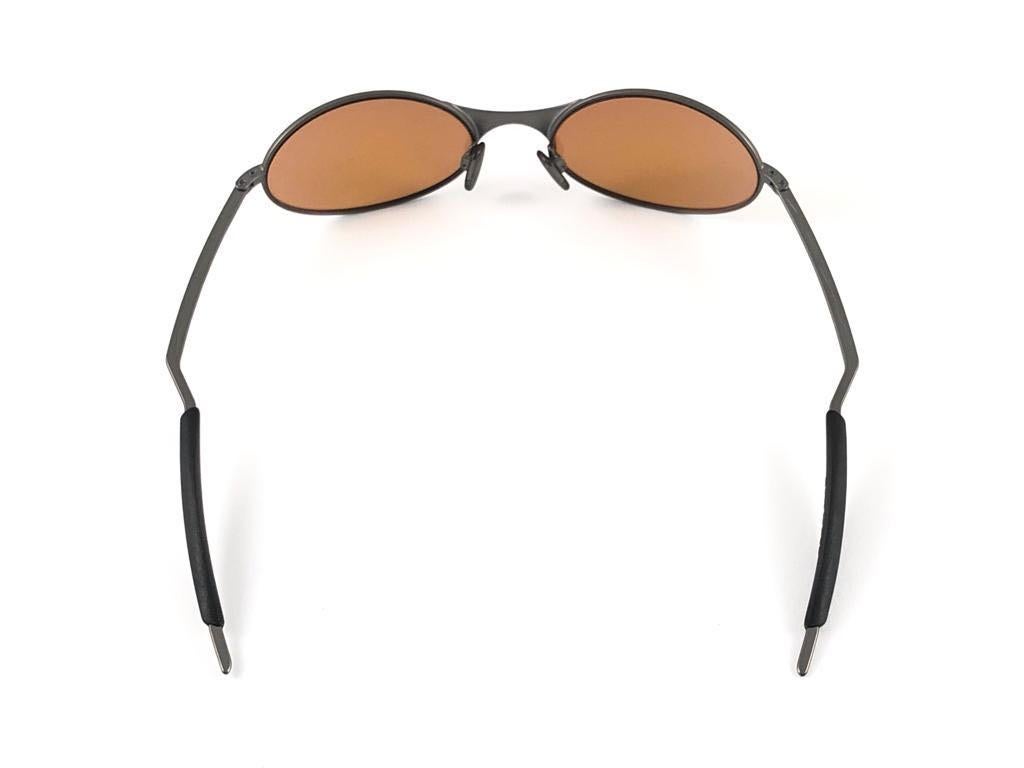 New Vintage Oakley E Wire Black Red Iridium Lens 2001 Sunglasses 1