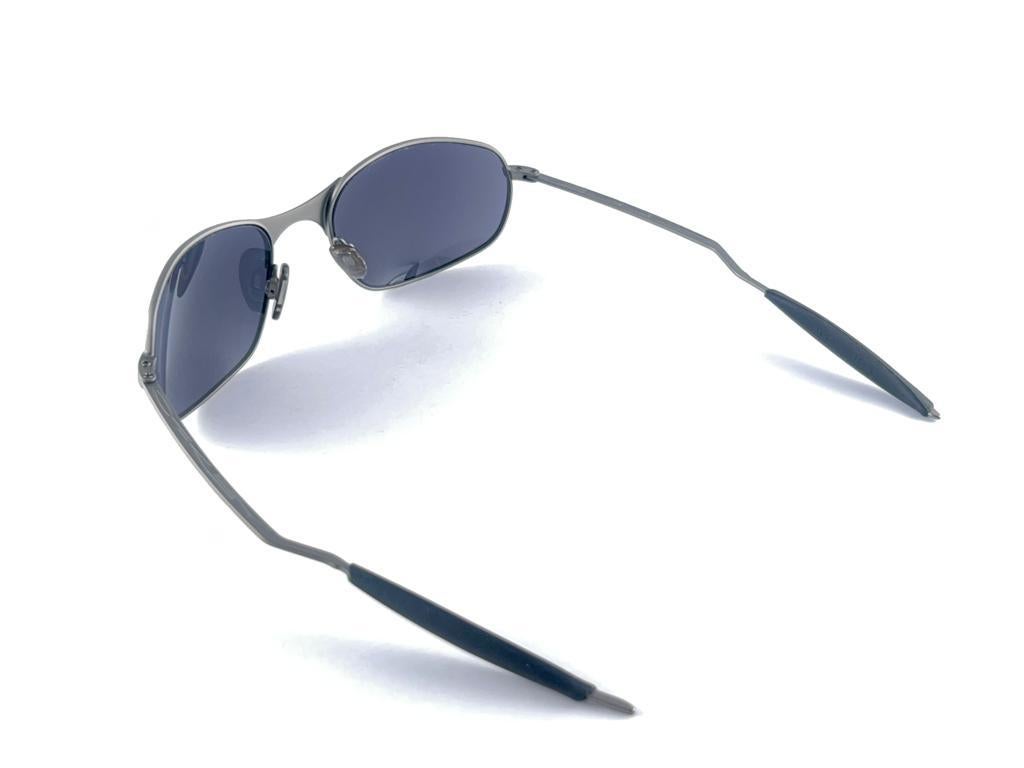 New Vintage Oakley E Wire Grey Iridium Lens 2001 Sunglasses  8
