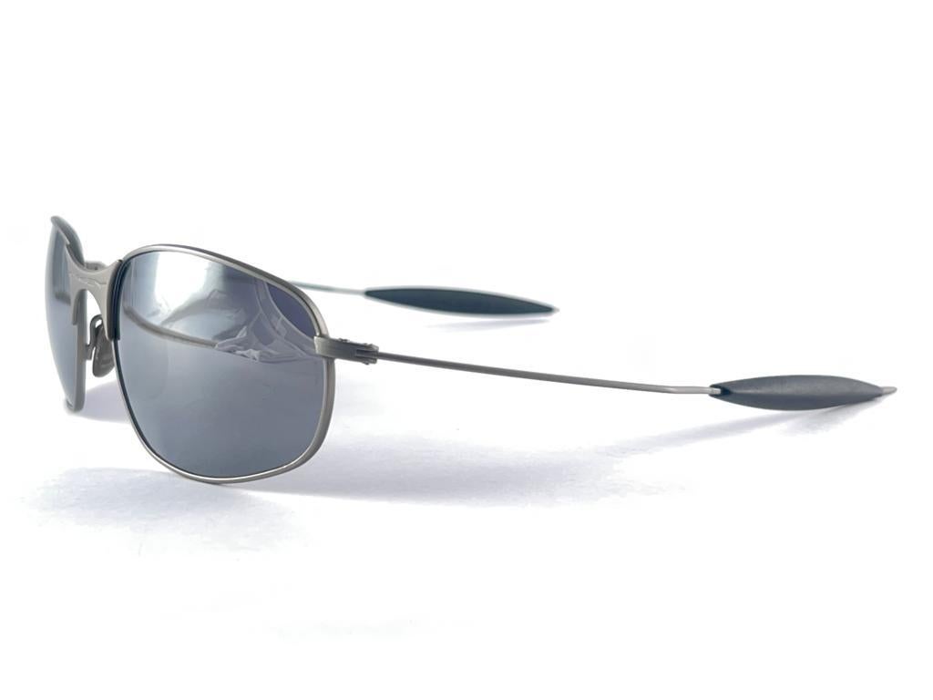 New Vintage Oakley E Wire Grey Iridium Lens 2001 Sunglasses 10