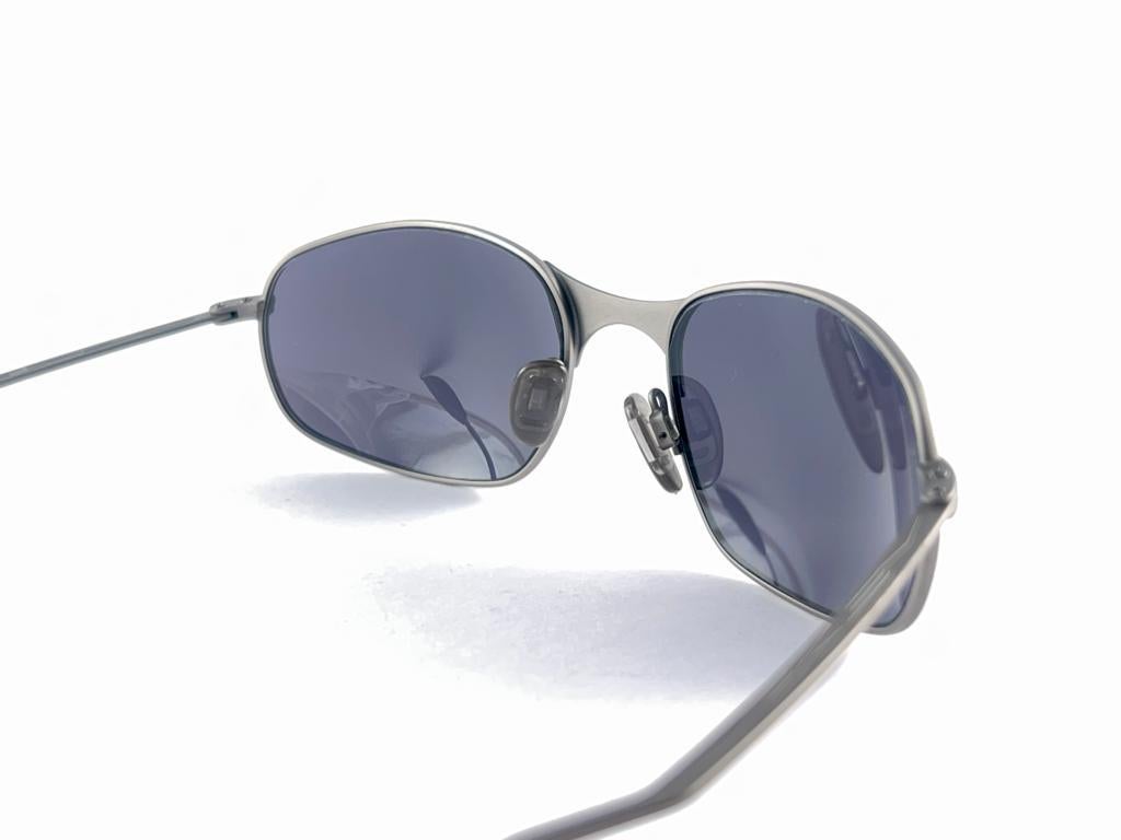 New Vintage Oakley E Wire Grey Iridium Lens 2001 Sunglasses 4