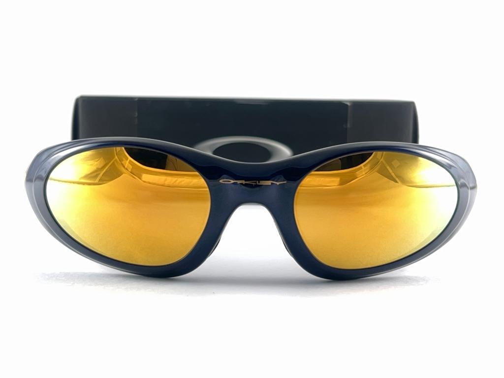 New Vintage Oakley Eye Jacket 2.0 Frame 24K Gold Lens 1999 Sunglasses  For Sale 6