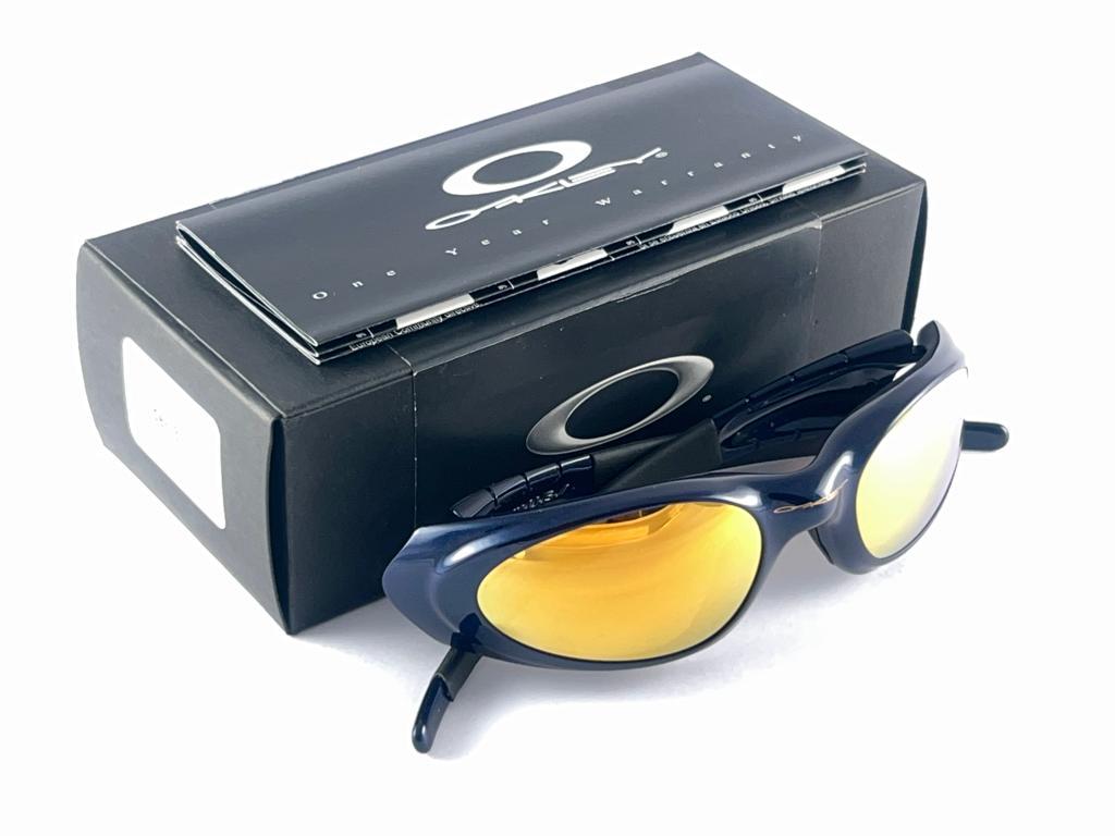 New Vintage Oakley Eye Jacket 2.0 Frame 24K Gold Lens 1999 Sunglasses  In New Condition For Sale In Baleares, Baleares