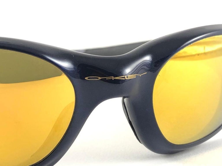 New Vintage Oakley Eye Jacket 2.0 Frame 24K Gold Lens 1999 New Vintage Oakley Eye Jacket 2.0 Frame 24K Gold Lens 1999